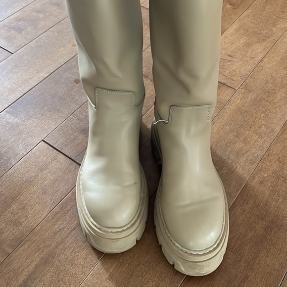 Chunky knee-high boots - Picture 2 of 7